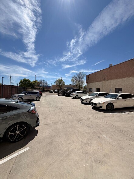 More Photos Of 566 W Lancaster Blvd, Lancaster Office For Sale