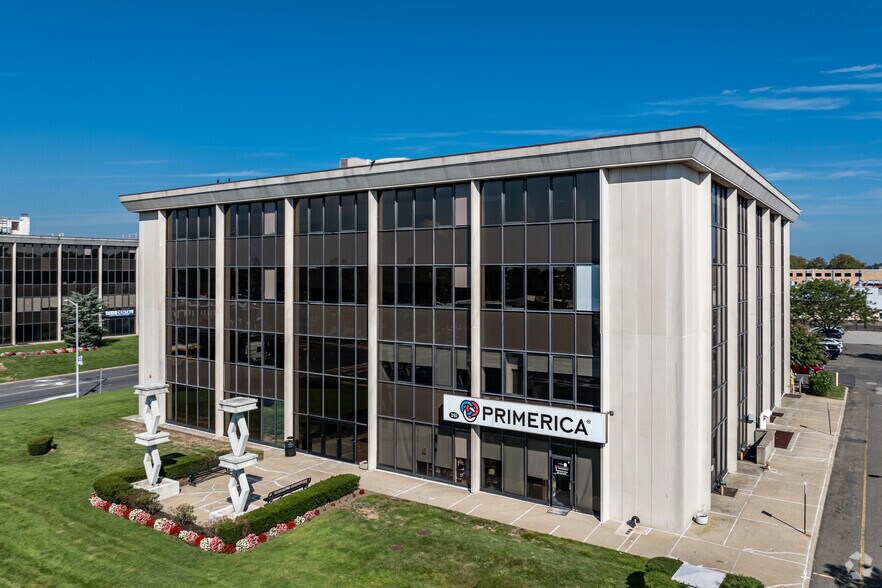 Primary Photo Of 350 Motor Pky, Hauppauge Office For Lease