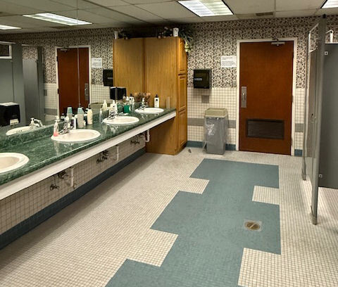 More Photos Of 1059 E Tri County Blvd, Oliver Springs Office Residential For Lease