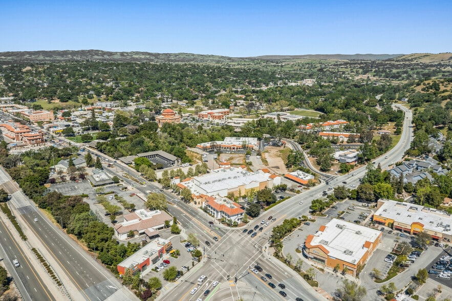 More Photos Of 6917 El Camino Real, Atascadero General Retail For Sale