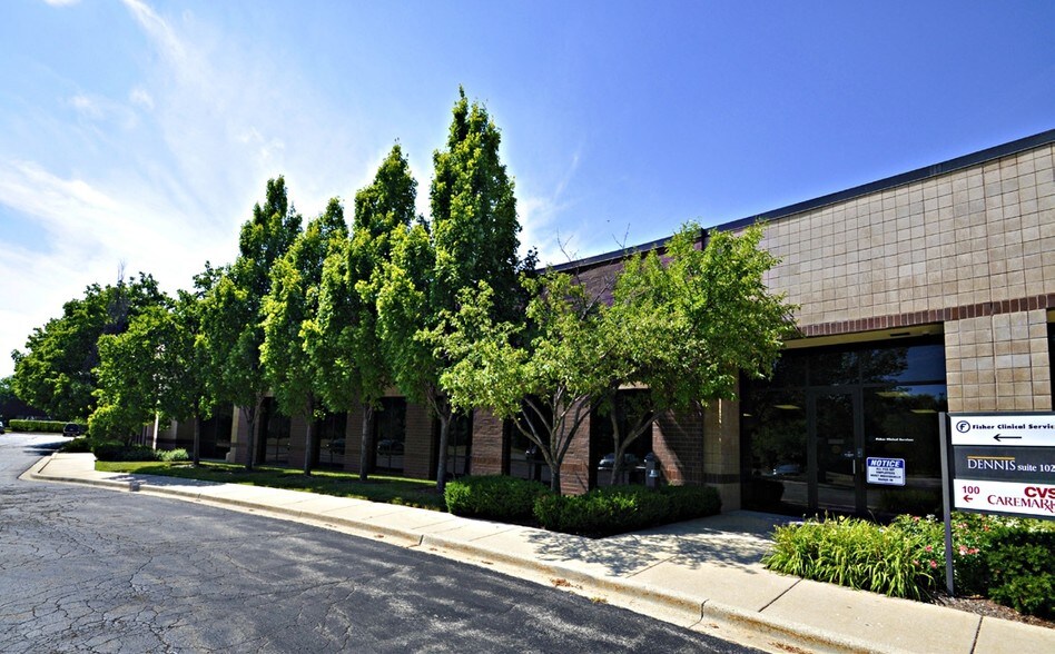 More Photos Of 431 Lakeview Ct, Mount Prospect Light Distribution For Lease