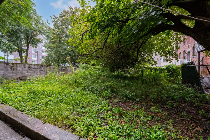 More Photos Of 279 S Broadway, Yonkers Apartments For Sale