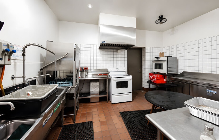 More Photos Of 631 Wilson Ave, Brooklyn Apartments For Lease