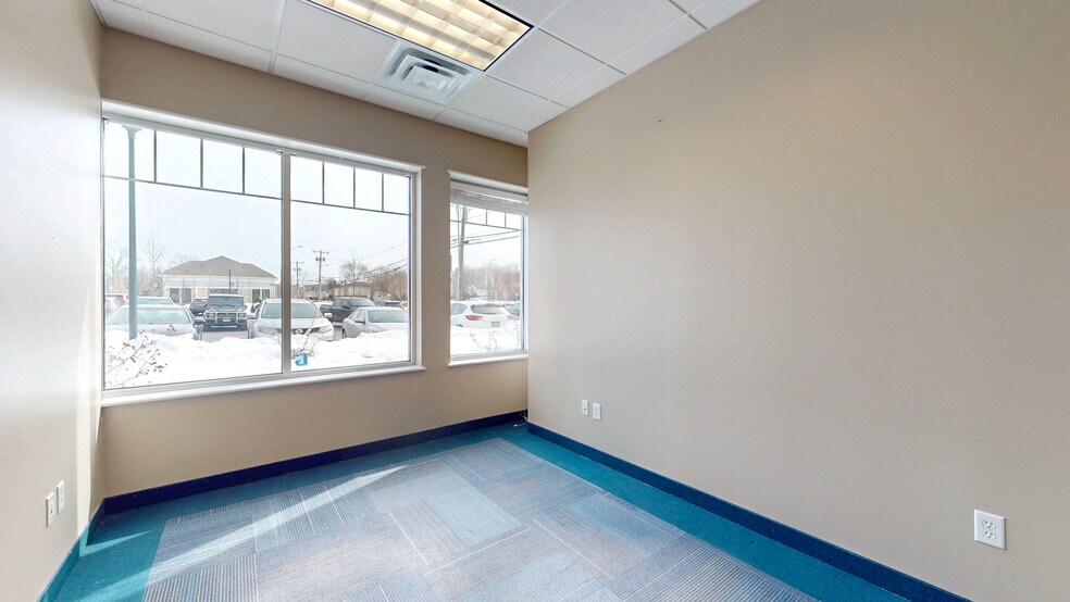 More Photos Of 119 Hebron Ave, Glastonbury Freestanding For Lease