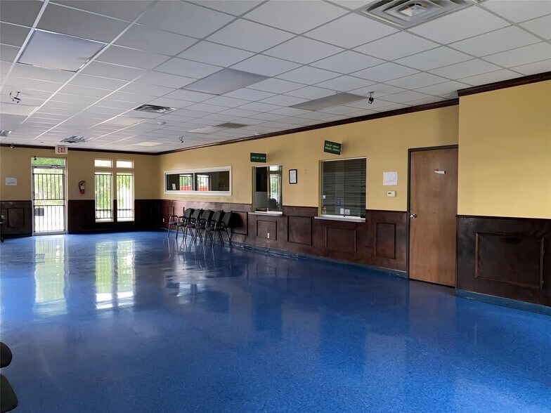 More Photos Of 820 N Zang Blvd, Dallas Medical For Lease