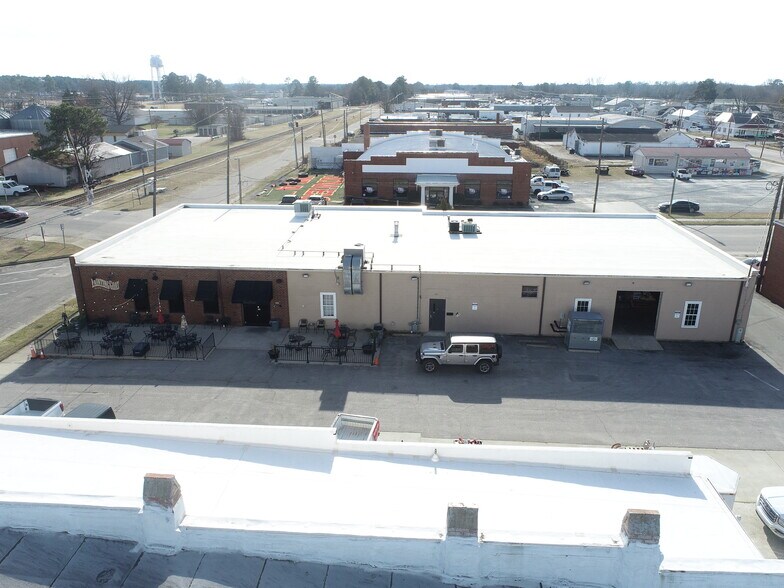 Primary Photo Of 102 W Parrish Dr, Benson Freestanding For Sale