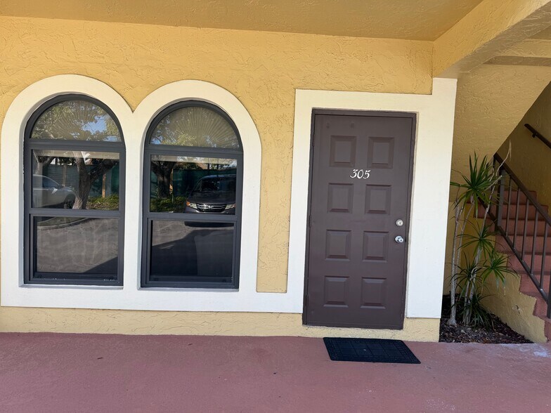 More Photos Of 6971 N Federal Hwy, Boca Raton Medical For Sale