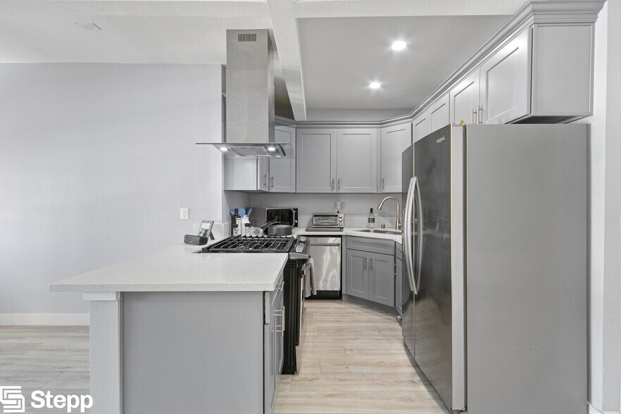 More Photos Of 338 Cedar Ave, Long Beach Apartments For Sale