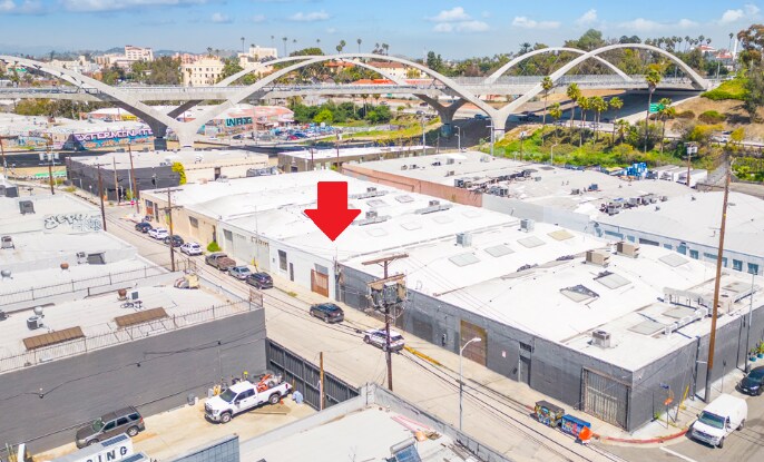 Primary Photo Of 664 S Anderson St, Los Angeles Warehouse For Lease