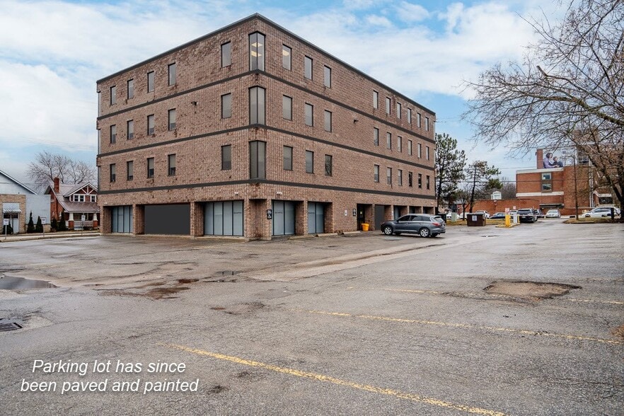More Photos Of 100 Colborne St, Orillia Medical For Sale