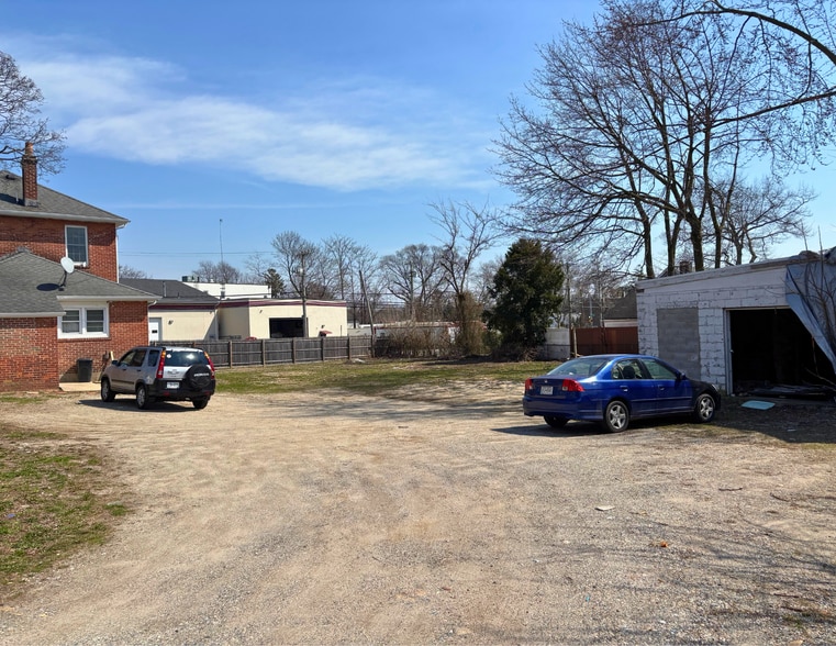 More Photos Of 149 Depot Rd, Huntington Station Freestanding For Sale