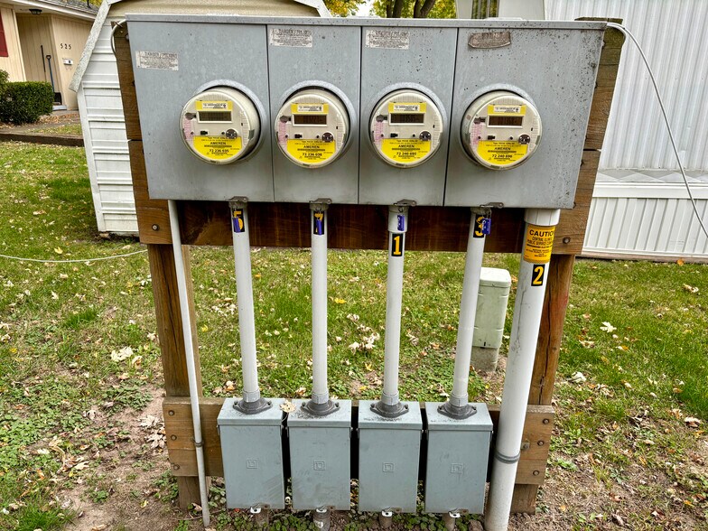 More Photos Of 521 S Emmett St, Virden Manufactured Housing Mobile Home Park For Sale