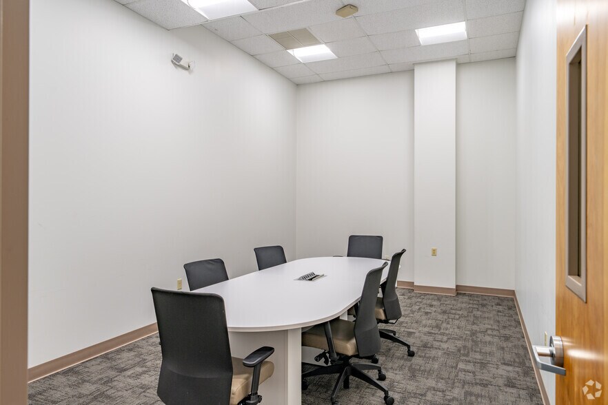 More Photos Of 26 Steele Ave, Arcade Office For Lease