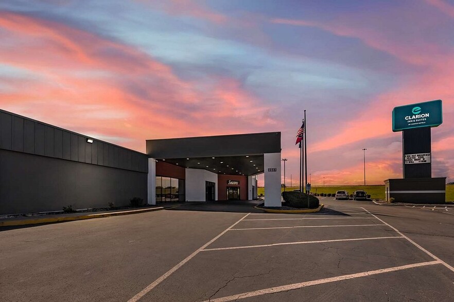 Primary Photo Of 2227 Old Fort Pky, Murfreesboro Hotel For Sale