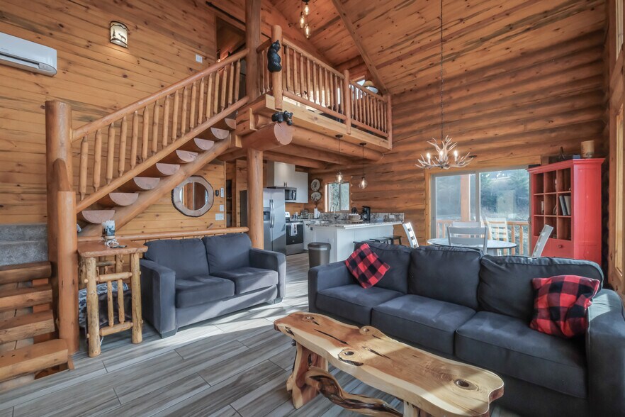 More Photos Of 6331 Lake Pointe Wy, Sweet Home Lodge Meeting Hall For Sale