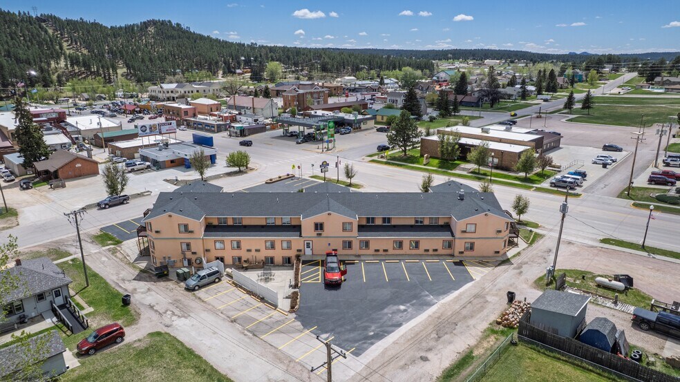 More Photos Of 519 Crook St, Custer Hotel For Sale