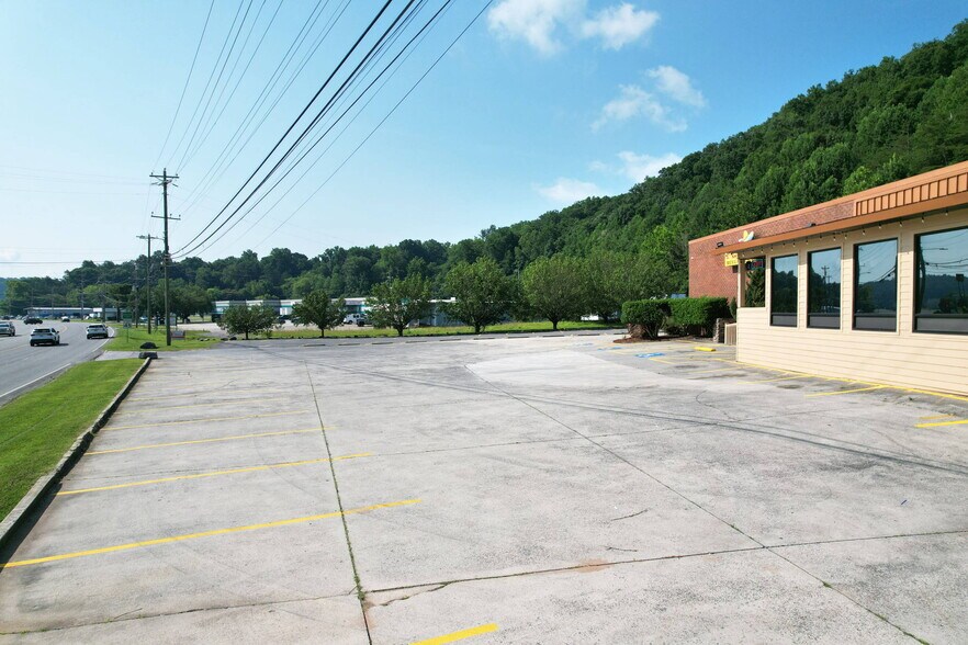 More Photos Of 2311 Chattanooga Rd, Dalton Freestanding For Sale