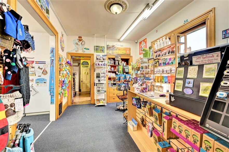 More Photos Of 913 Corona St, Denver Storefront For Sale