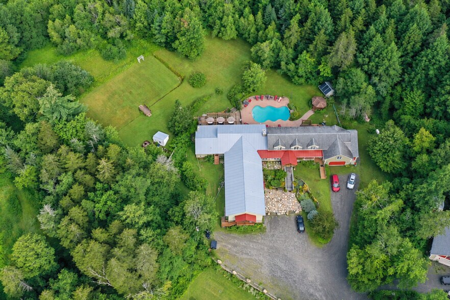 More Photos Of 106 Smith Rd, Wilmington Hospitality For Sale
