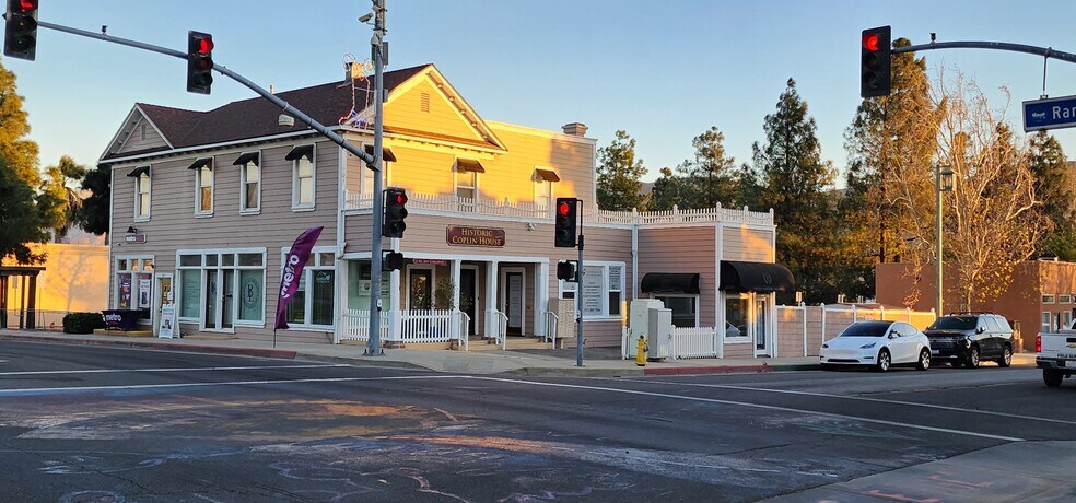 More Photos Of 12 S San Gorgonio Ave, Banning Storefront Retail Office For Lease