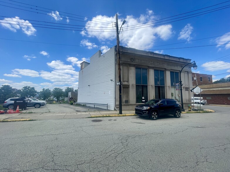 More Photos Of 2014-2016 Noble St, Swissvale Office For Sale