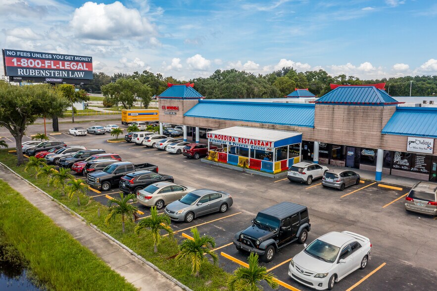 More Photos Of 14100 US Highway 19 N, Clearwater Storefront For Lease