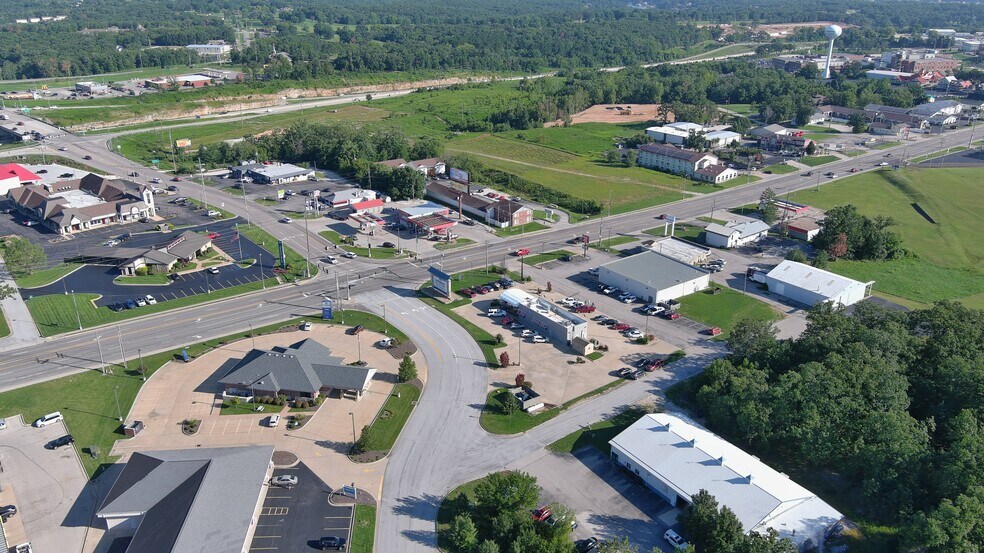 More Photos Of 5980 Mayer Ct, Osage Beach Specialty For Sale