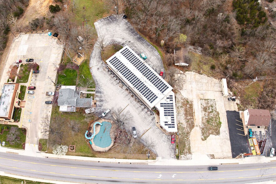 More Photos Of 10770 E State Highway 76, Branson West Hotel For Sale