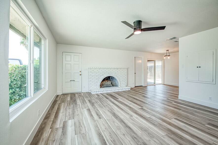 More Photos Of 523 W Mesa Ave, Clovis Apartments For Sale