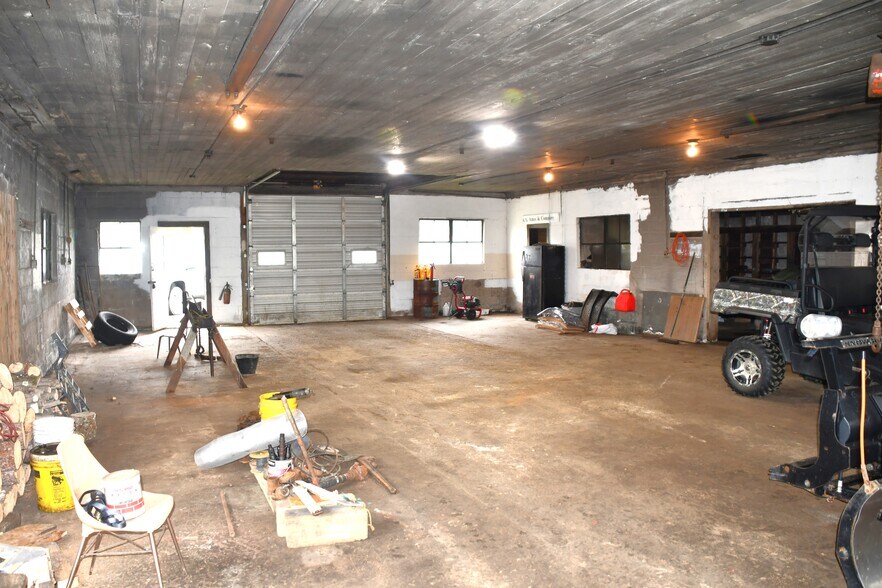 More Photos Of 17162 Shreve Run Rd, Pleasantville Manufacturing For Sale