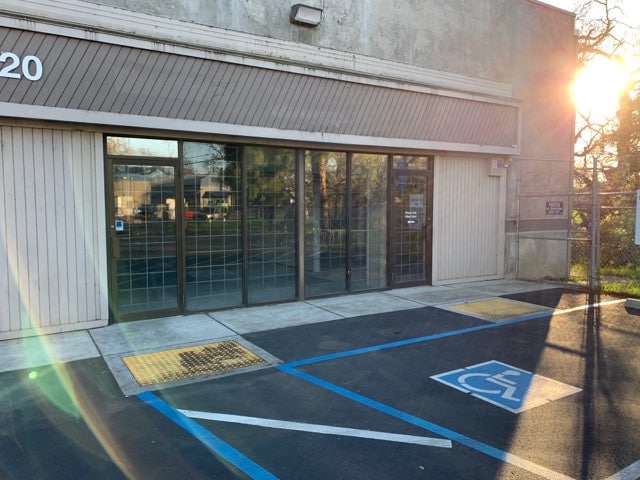 More Photos Of 720 Olive Dr, Davis Warehouse For Lease