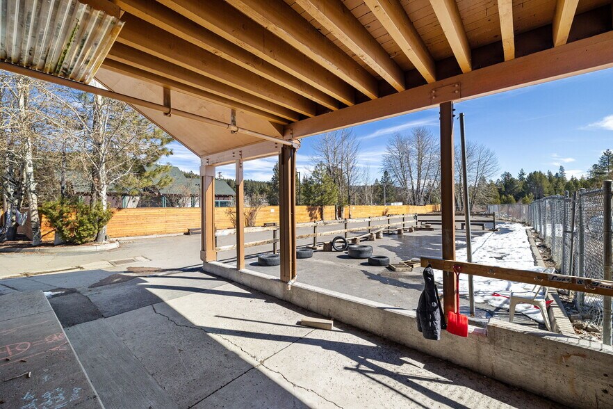 More Photos Of 12315 Deerfield Dr, Truckee Office Residential For Sale