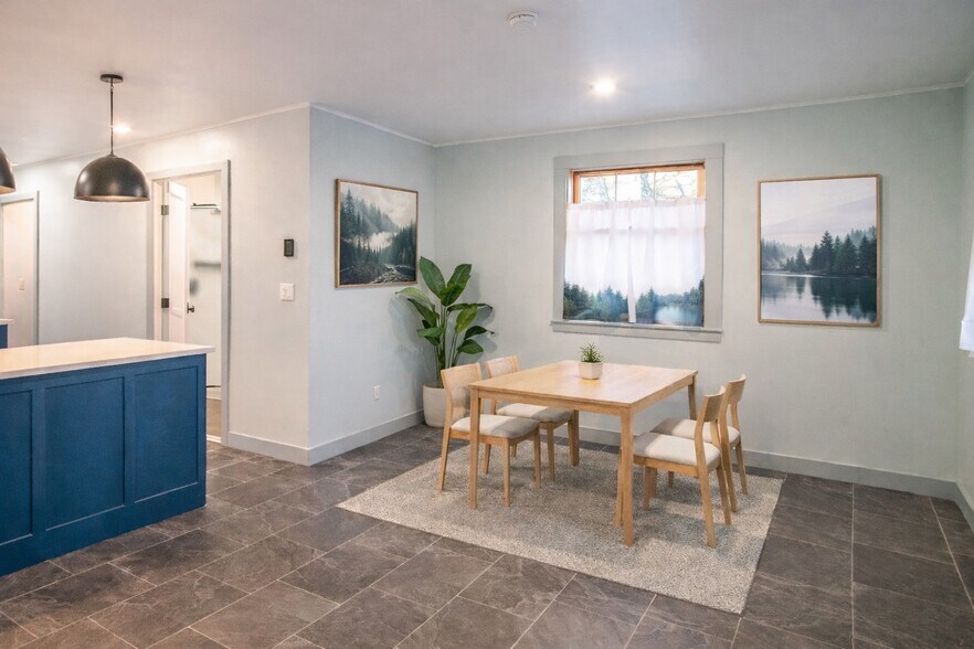 More Photos Of 53 Passion Play Road, Eureka Springs Flex For Sale