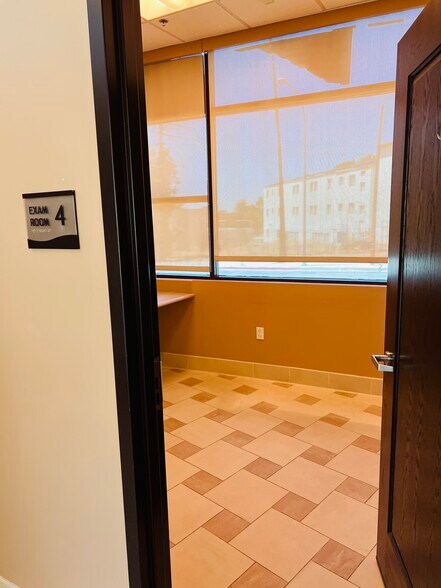 More Photos Of 2693 E Washington Blvd, Pasadena Medical For Lease