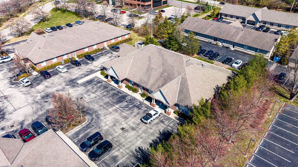 More Photos Of 8833 Chapel Square Dr, Cincinnati Medical For Sale