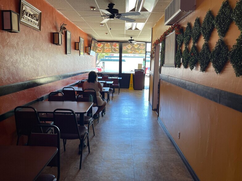 More Photos Of 962-966 S Santa Fe Ave, Vista General Retail For Lease