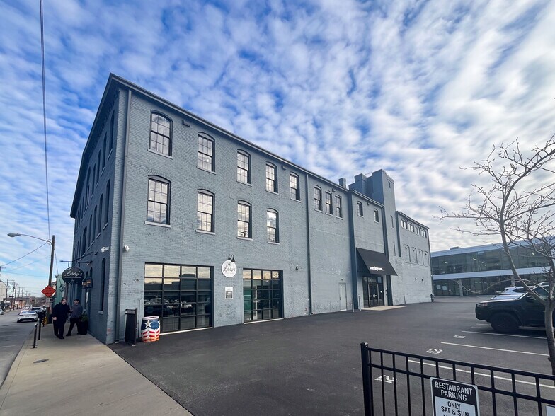 More Photos Of 35 W 8th St, Covington Loft Creative Space For Lease