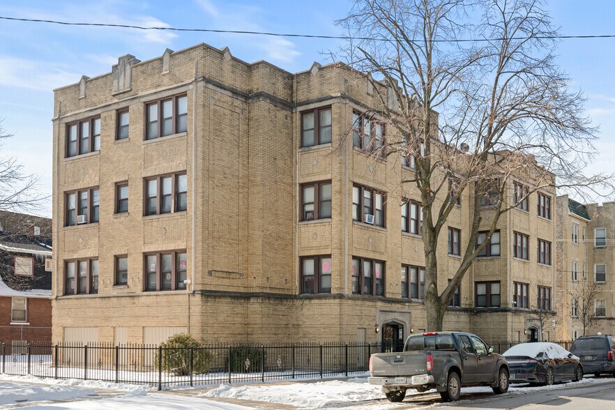 More Photos Of 447 E 82nd St, Chicago Apartments For Sale