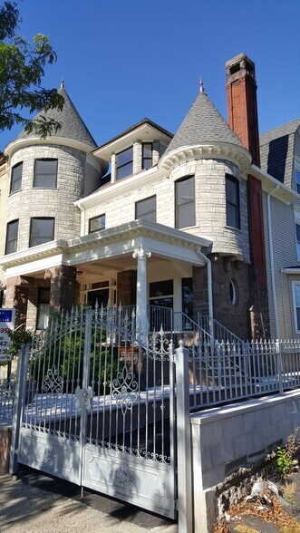 More Photos Of 569-571 Martin Luther King Jr Blvd, Newark Office For Lease