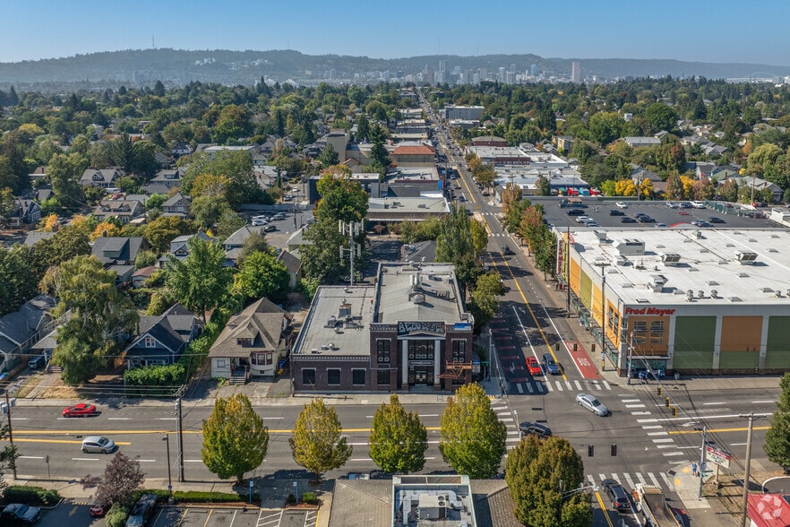 More Photos Of 3862 SE Hawthorne Blvd, Portland Movie Theatre For Sale
