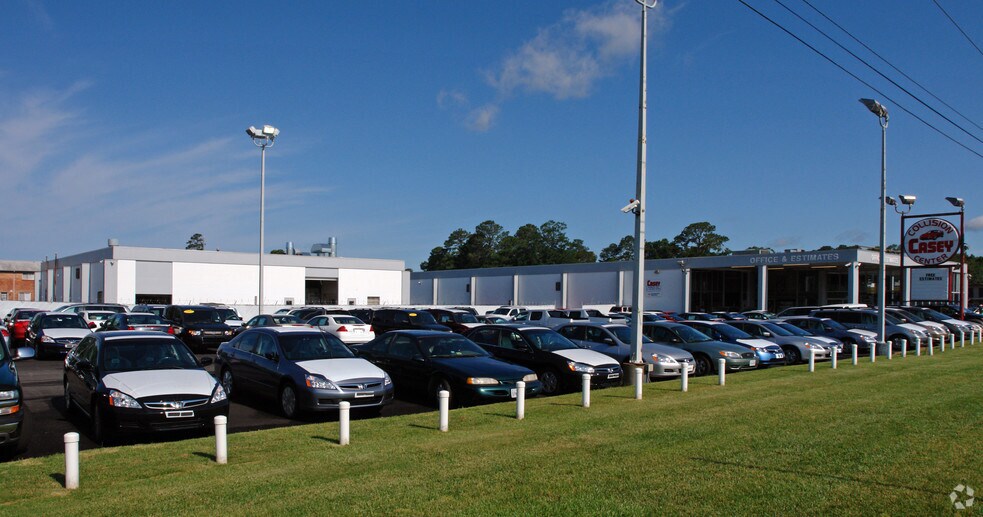 Primary Photo Of 975 J Clyde Morris Blvd, Newport News Auto Repair For Lease