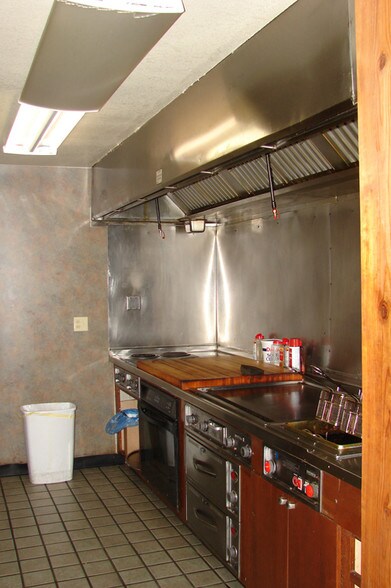 More Photos Of 226 Pine St, Abilene Storefront Retail Office For Sale