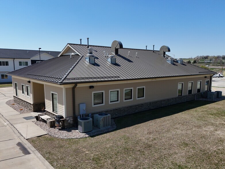 More Photos Of 3110 Sunnybrook Ct, Sioux City Medical For Sale