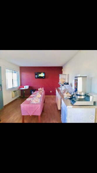 More Photos Of 1214 E Route 66 Blvd, Tucumcari Hotel For Sale