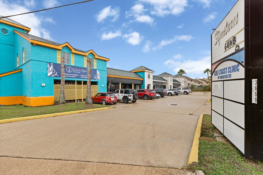 More Photos Of 3659 Nasa Road One, Seabrook Unknown For Lease