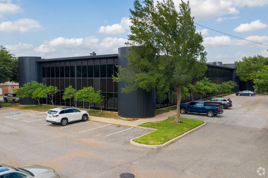 Primary Photo Of 5500 N Western Ave, Oklahoma City Office For Lease
