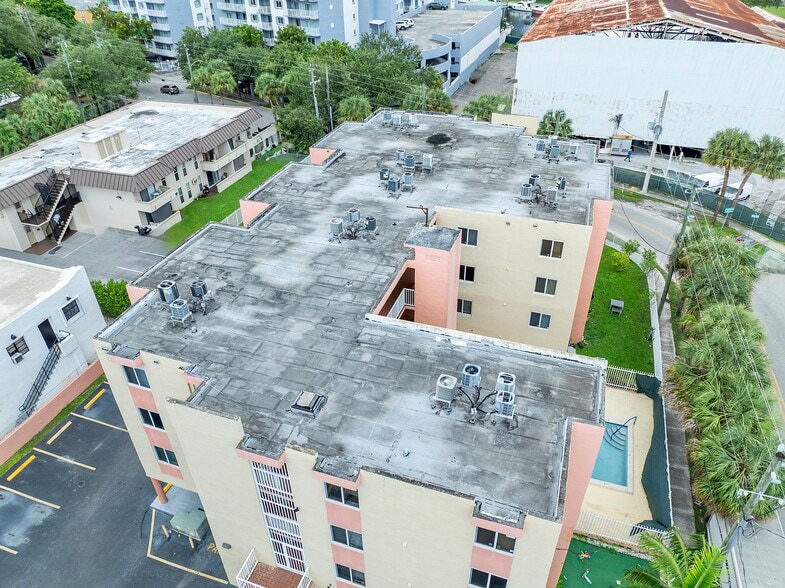More Photos Of 2400 NW 16th Street Rd, Miami Apartments For Sale