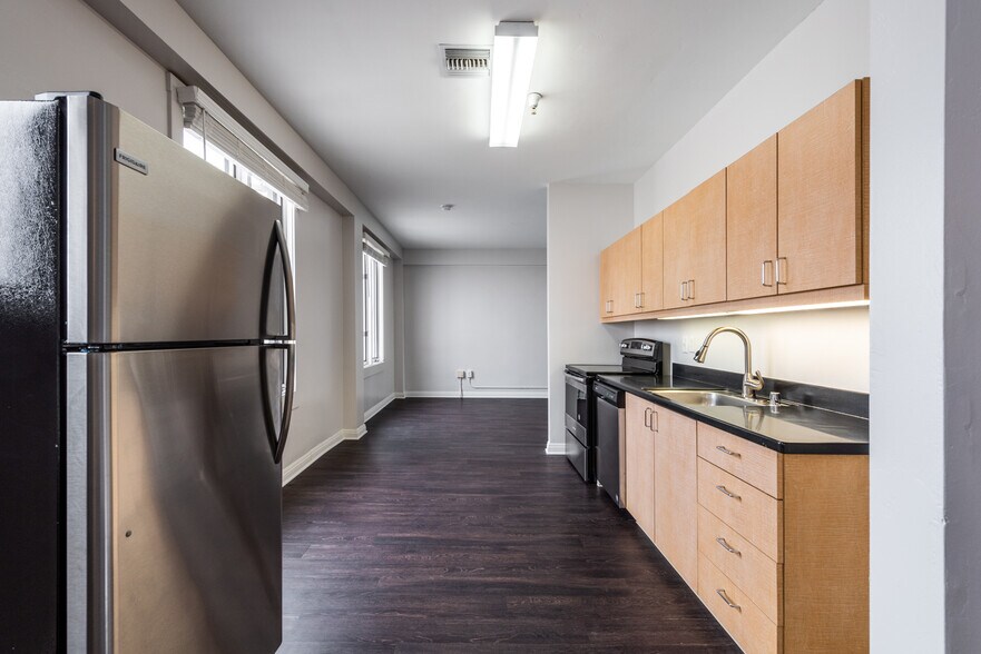 More Photos Of 1043-1045 6th Ave, San Diego Storefront Retail Residential For Sale