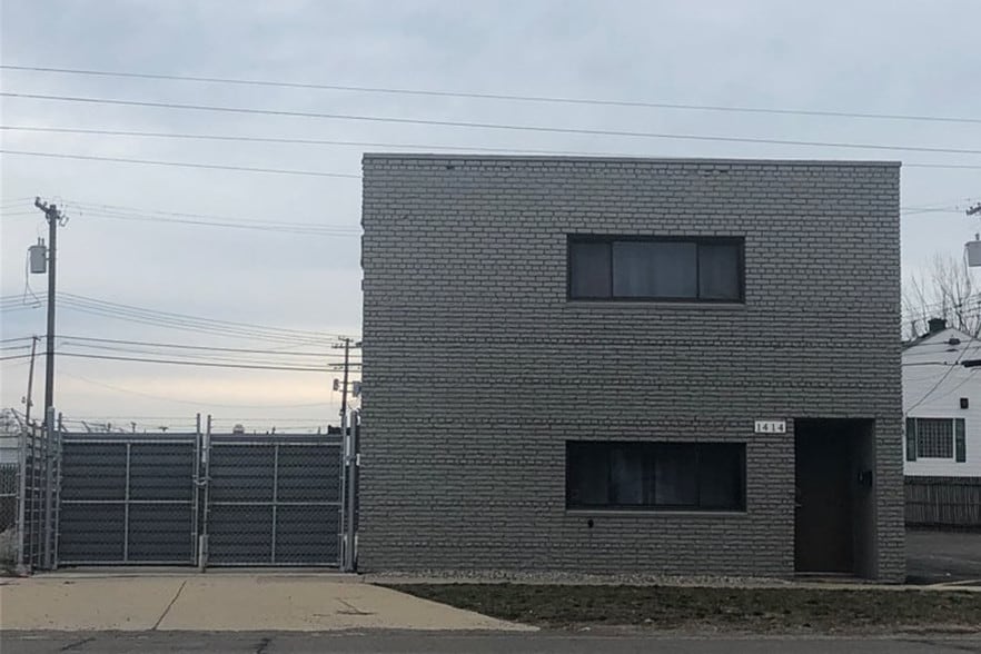 More Photos Of 1414 N Campbell Rd, Royal Oak Warehouse For Lease