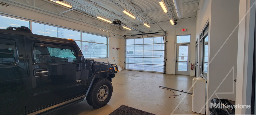 More Photos Of 290 Mundy St, Wilkes Barre Township Auto Dealership For Sale